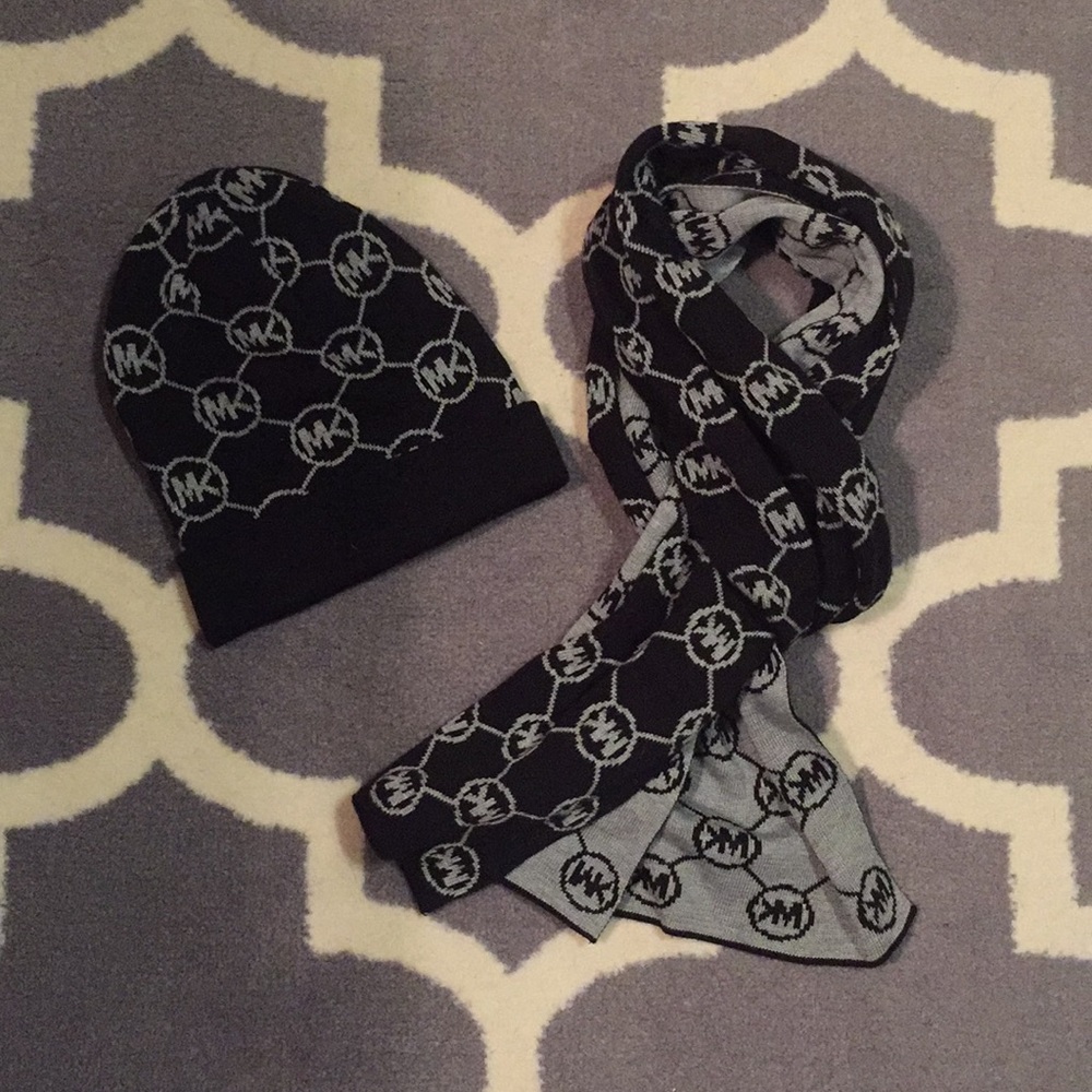 Michael Kors hat & scarf